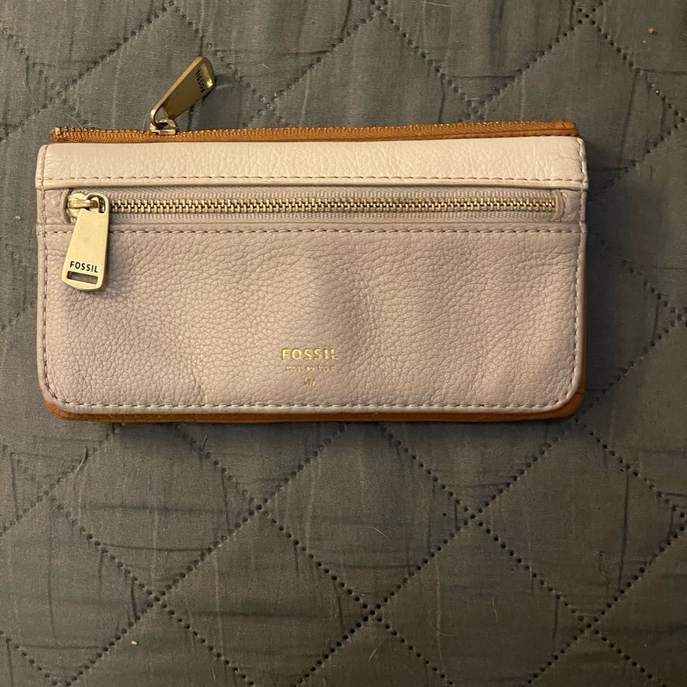 Fossil Women's Cream and Tan Wallet